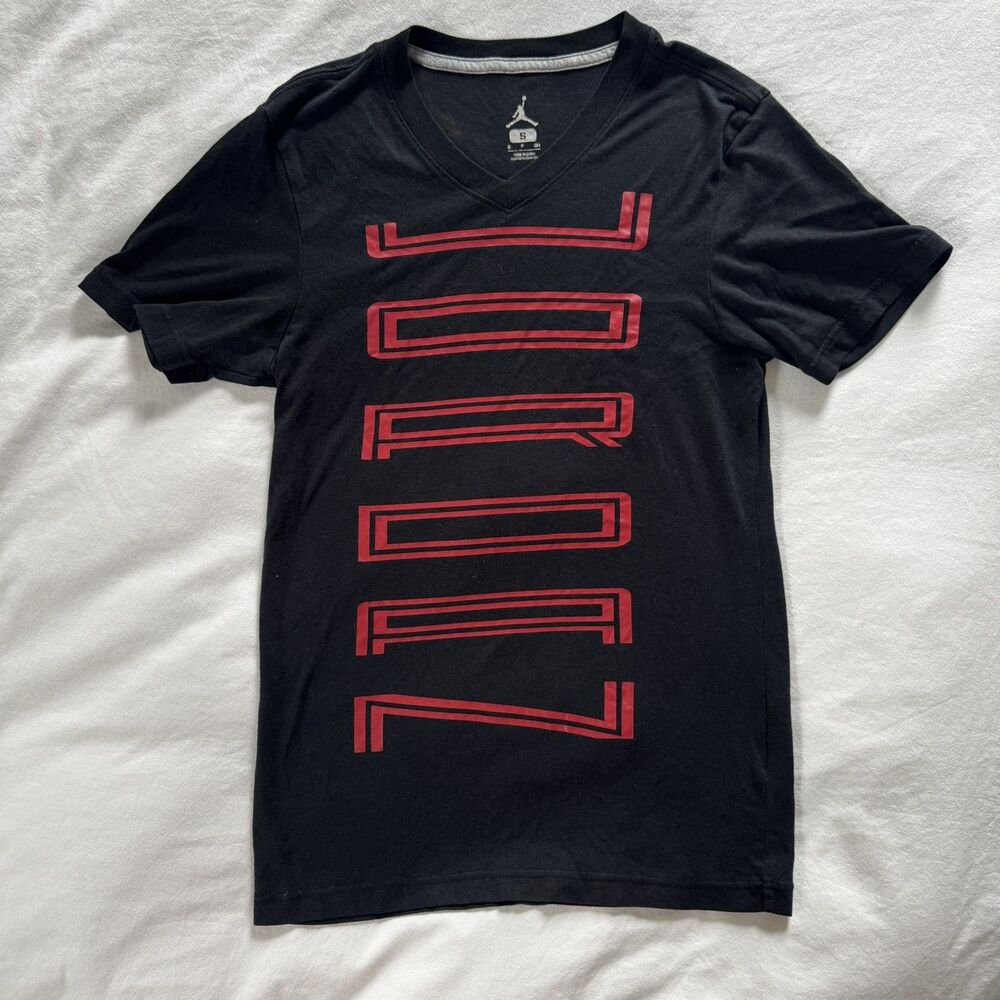 Jordan Jumpman 11 Basketball 23 Mens Small V-Neck T-shirt Nike Black